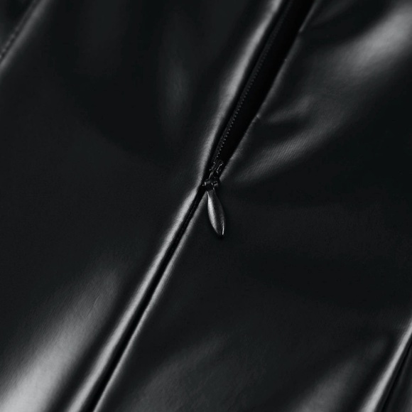 Commense Black Midi Dress - Picture 5 of 6